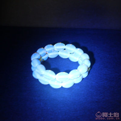 【SK廠家直銷精品金珀手鏈琥珀密蠟手串金黃色蜜蠟?zāi)信罪椗l(fā)】義烏市蘇空電子商務(wù)商行 - 產(chǎn)品庫