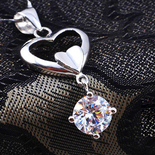【供應批發 時尚心形吊鉆吊墜 優質產品一件代發 淘寶熱銷款式】價格,廠家,圖片,項鏈,海豐縣梅隴七色酷首飾店-