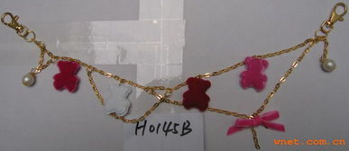 廣州市荔灣區麗艷工藝品店 廣州市流花路西郊大廈二樓2037樓 本公司是一家集設計 生產 銷售于一體的飾品廠家,主要經營頭飾 頭花 發夾 胸針 胸花 項鏈 腰鏈 皮帶