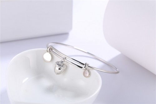 以設計動人心 coureen kaltoon流行首飾 c位出道