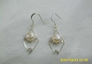 供應25銀銀耳環(huán),方塊型 首飾 珍珠飾品_禮品、工藝品、飾品_世界工廠網(wǎng)中國產(chǎn)品信息庫