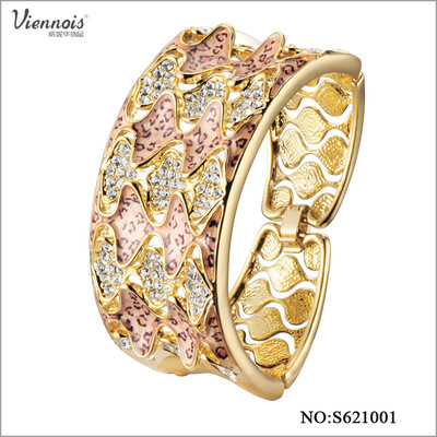 【歐美時(shí)尚 手鐲批發(fā) 廠家批發(fā)定制 廣州威妮華手鐲】?jī)r(jià)格,廠家,圖片,手鏈,廣州市威妮華時(shí)尚首飾-